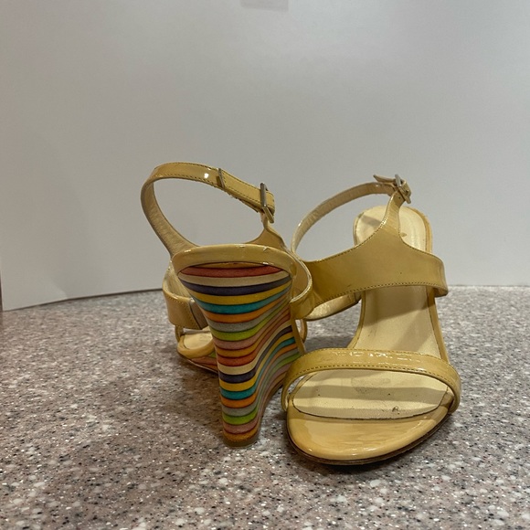 Kate Spade Clume Beige Patent Rainbow Wedges - Picture 3 of 6